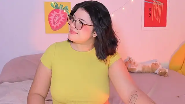 Snapshot of Gaby_Danna chatting on 09/30/25, 01:06 Gaby Danna online show from 09/30/25, 01:06