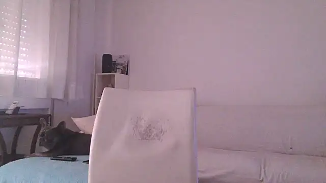 Snapshot of fragrance72 chatting on 05/27/26, 08:43 fragrance72 online show from 05/27/26, 08:43