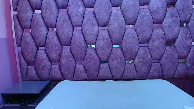 Snapshot of AlaSmith chatting on 02/06/26, 02:18 AlaSmith online show from 02/06/26, 02:18