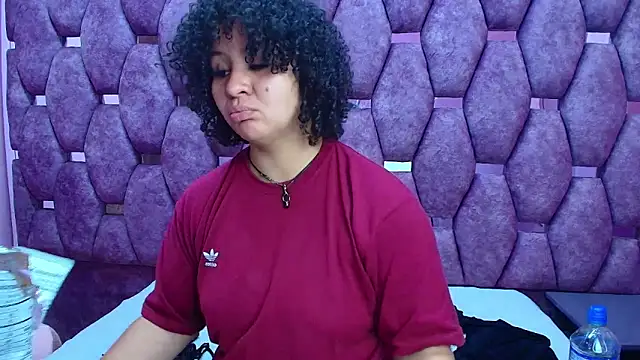 Snapshot of AlaSmith chatting on 02/13/26, 02:00 AlaSmith online show from 02/13/26, 02:00