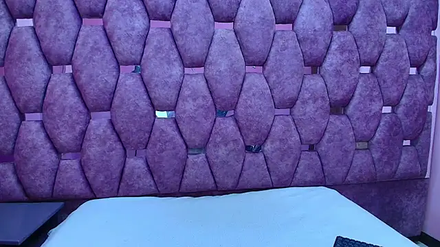 Snapshot of AlaSmith chatting on 02/18/26, 02:20 AlaSmith online show from 02/18/26, 02:20