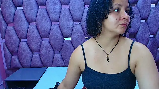 Snapshot of AlaSmith chatting on 02/04/26, 02:17 AlaSmith online show from 02/04/26, 02:17