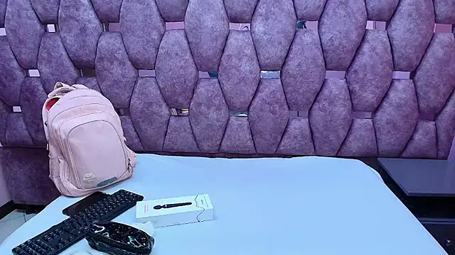 Snapshot of AlaSmith chatting on 02/10/26, 01:37 AlaSmith online show from 02/10/26, 01:37