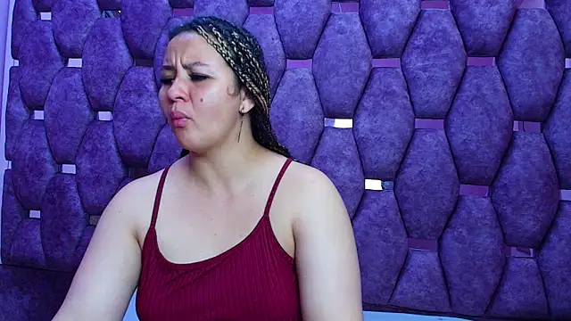 Snapshot of AlaSmith chatting on 12/22/25, 02:55 AlaSmith online show from 12/22/25, 02:55