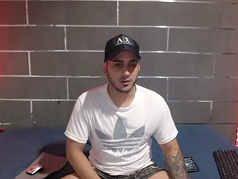xxxxhotxoxo online show from 05/17/26, 06:35