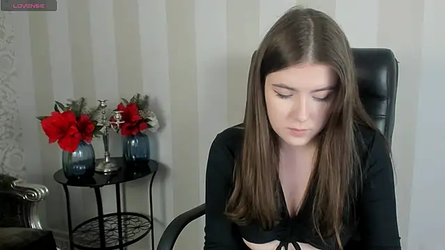 Snapshot of Haley_Gars chatting on 10/24/25, 12:59 Haley Gars online show from 10/24/25, 12:59
