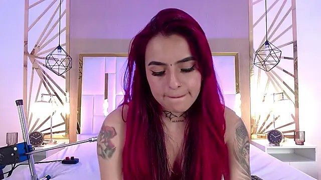 valeriee millerr  online show from 02/08/25, 12:28
