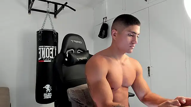 dan01  online show from 11/20/25, 01:56