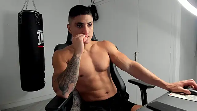 dan01  online show from 11/06/25, 01:37