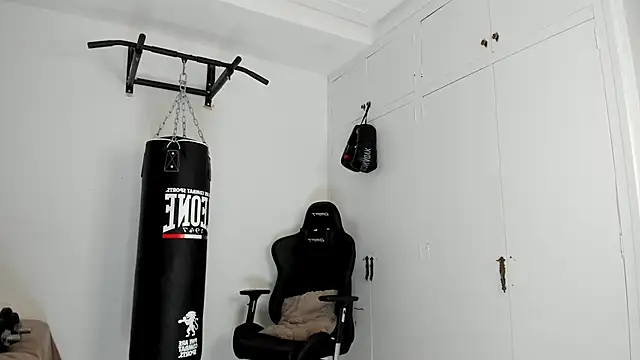 dan01  online show from 10/05/25, 07:26