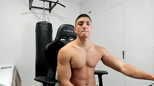 Snapshot of dan01_ chatting on 02/10/26, 08:19 dan01 online show from 02/10/26, 08:19