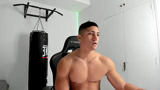 dan01  online show from 04/08/26, 06:04