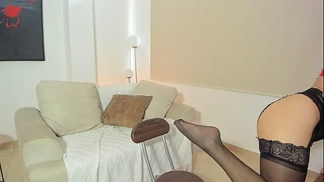 Snapshot of ina__nnaa chatting on 03/21/25, 08:50 ina nnaa online show from 03/21/25, 08:50