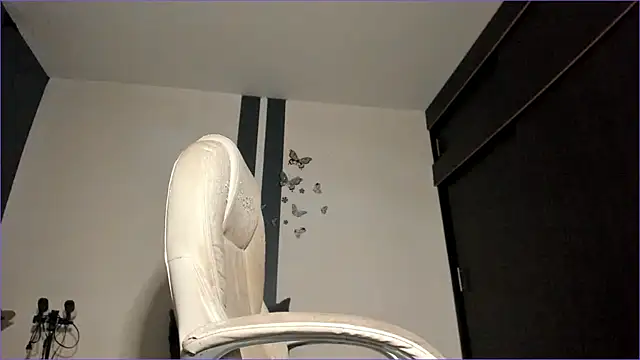 CandyLatinHott online show from 10/10/25, 09:59