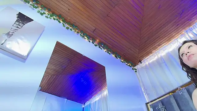 Eda Bonne online show from 12/04/25, 12:48