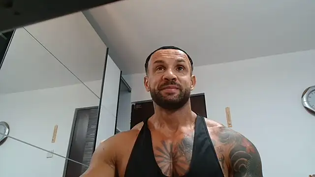 Snapshot of Magnificmuscles89 chatting on 06/08/26, 08:59 Magnificmuscles89 online show from 06/08/26, 08:59