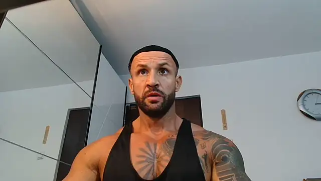 Snapshot of Magnificmuscles89 chatting on 06/21/26, 12:16 Magnificmuscles89 online show from 06/21/26, 12:16