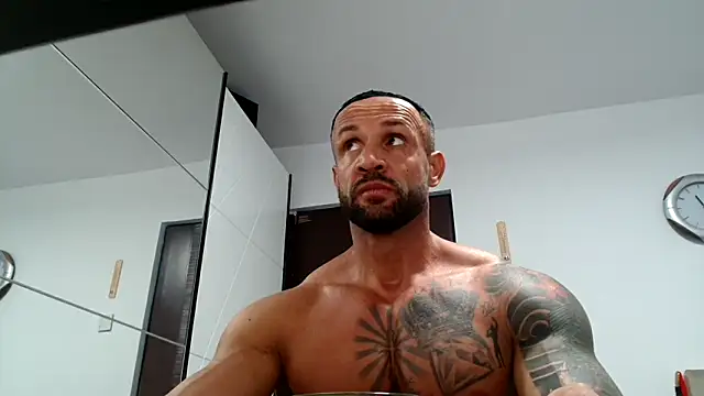 Magnificmuscles89 online show from 10/29/25, 09:19