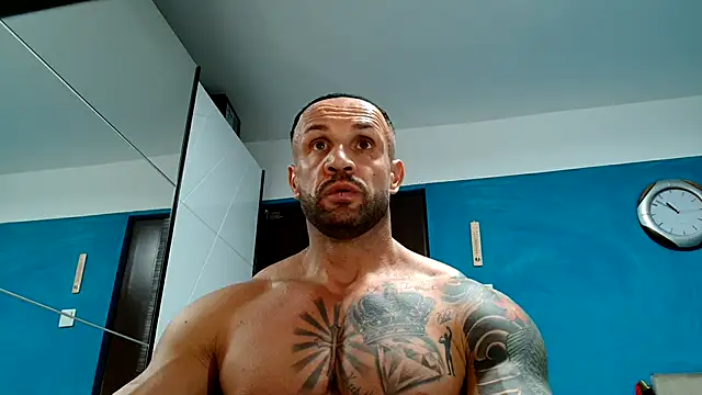 Magnificmuscles89 online show from 10/16/25, 07:55