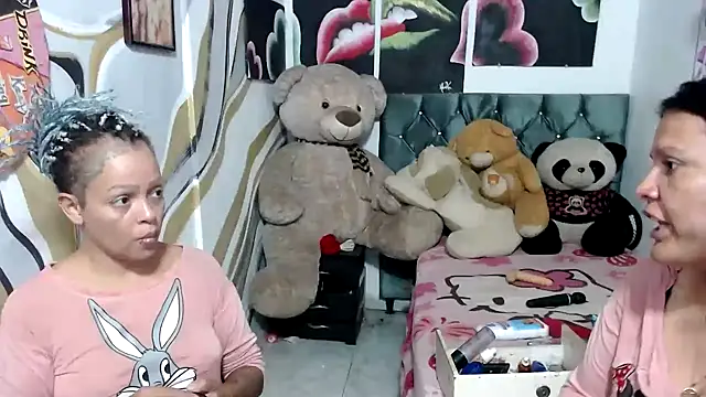 Snapshot of manzanahot9 chatting on 09/11/25, 07:03 manzanahot9 online show from 09/11/25, 07:03