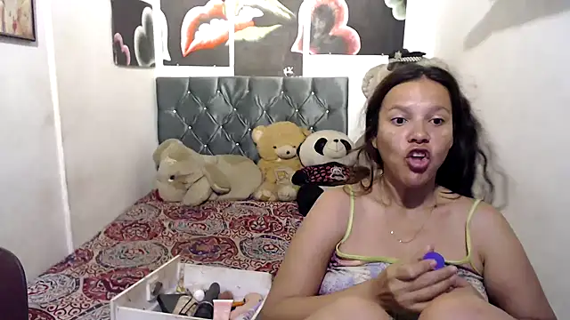 Snapshot of manzanahot9 chatting on 03/20/25, 11:27 manzanahot9 online show from 03/20/25, 11:27