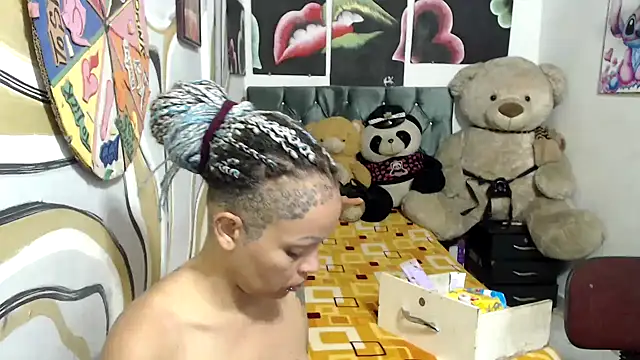 manzanahot9 online show from 11/12/25, 08:01