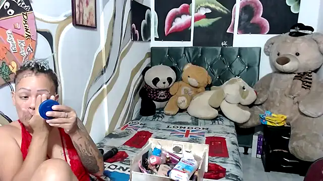 Snapshot of manzanahot9 chatting on 09/21/25, 11:26 manzanahot9 online show from 09/21/25, 11:26