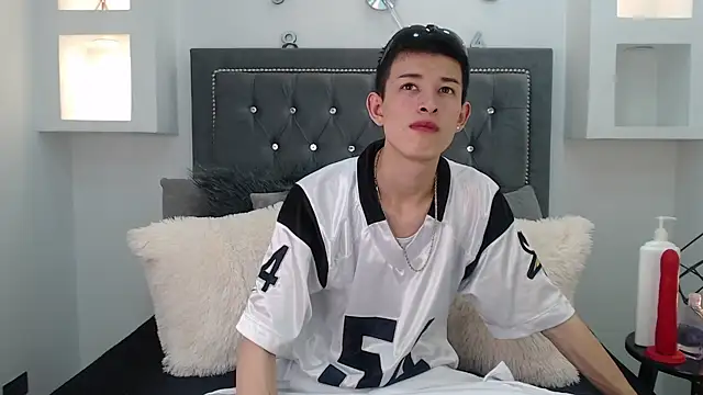 MaikCarver online show from 01/25/25, 04:02