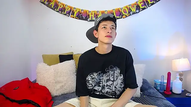 MaikCarver online show from 10/11/25, 04:02