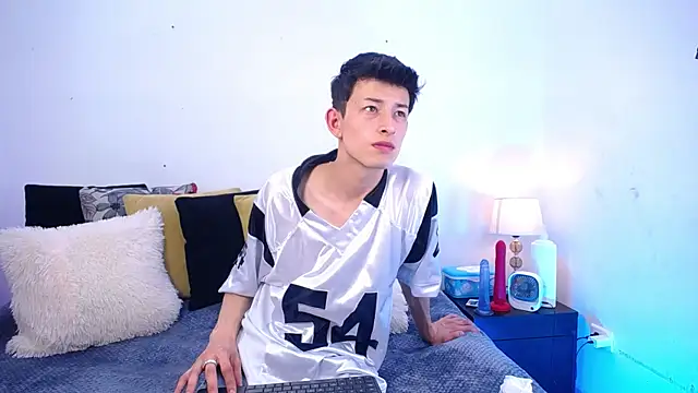 MaikCarver online show from 09/30/25, 03:45