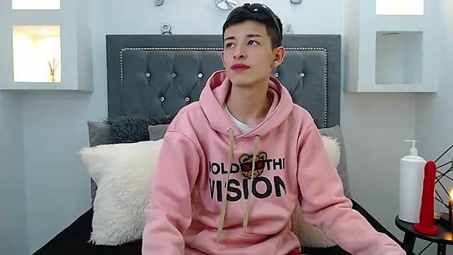 MaikCarver online show from 01/16/25, 04:07