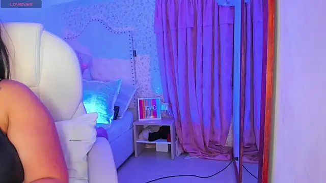 kitty roouse online show from 03/12/25, 04:30