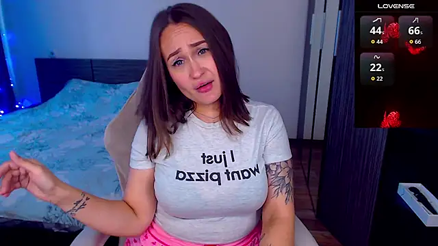 Cutie-Melanie online show from 10/02/25, 10:07