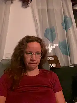 AnnikaRose online show from 11/05/25, 06:38