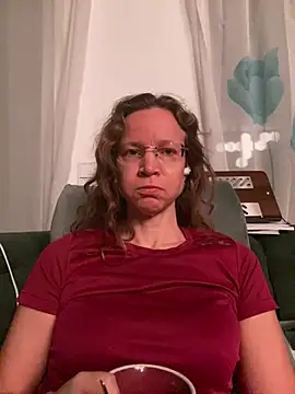 AnnikaRose online show from 01/13/26, 06:50