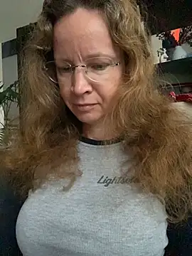 AnnikaRose online show from 10/08/25, 06:04