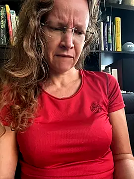AnnikaRose online show from 09/30/25, 05:46