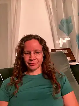 AnnikaRose online show from 01/12/26, 06:42