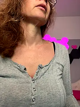 AnnikaRose online show from 12/21/25, 06:26