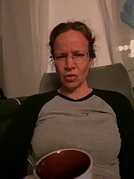 AnnikaRose online show from 10/09/25, 05:41