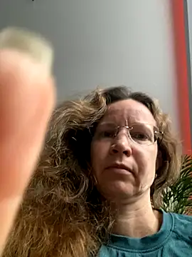 AnnikaRose online show from 09/26/25, 05:58