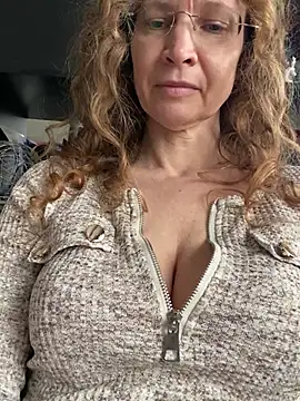 AnnikaRose online show from 03/30/26, 10:28