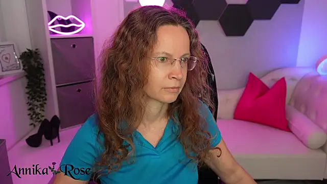 AnnikaRose online show from 02/19/26, 12:24