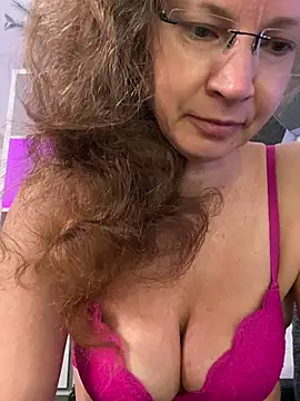 AnnikaRose online show from 06/11/26, 02:33