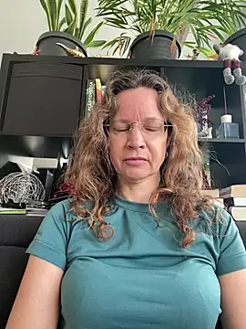 AnnikaRose online show from 02/25/26, 07:08