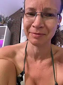 AnnikaRose online show from 06/25/26, 03:48