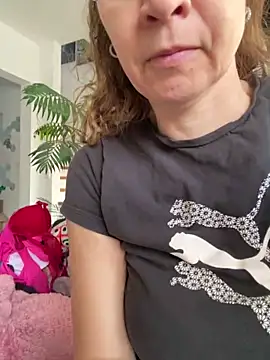 AnnikaRose online show from 03/10/26, 06:50