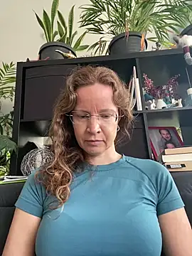 AnnikaRose online show from 03/11/26, 06:51