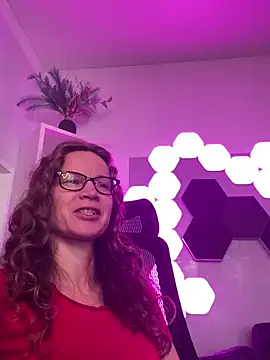 AnnikaRose online show from 04/23/26, 09:49