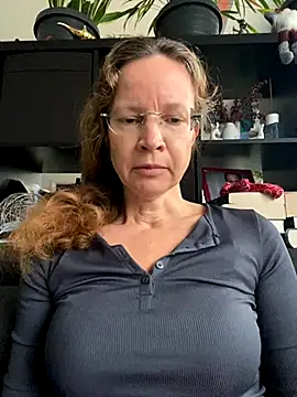 AnnikaRose online show from 10/07/25, 06:14